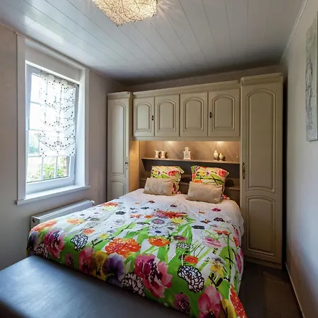 بيت للعطل Cozy For 4 Guests *