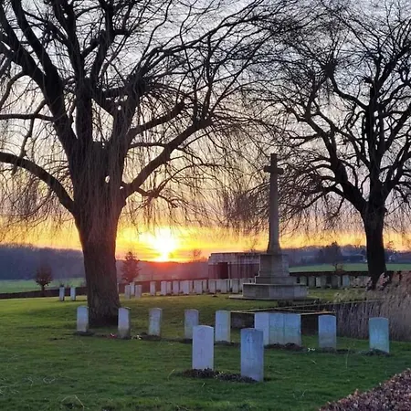 Cozy For 4 Guests بيت للعطل Le Bizet